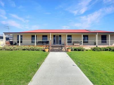 /international/au/2-depot-road-uralla-nsw-151170208/