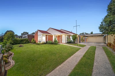 /international/au/12-rebecca-court-cranbourne-north-vic-152603568/