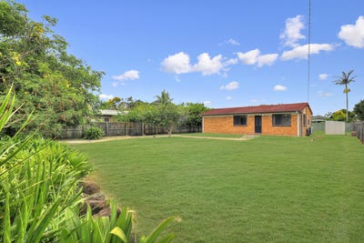 /international/au/83-kinch-street-burnett-heads-qld-148728524/