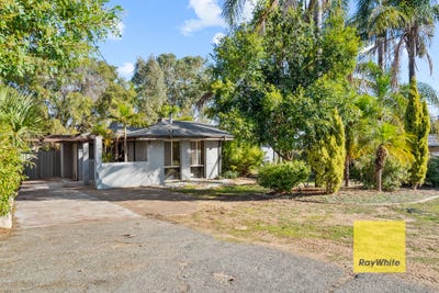 /international/au/13-corring-way-parmelia-wa-151132084/