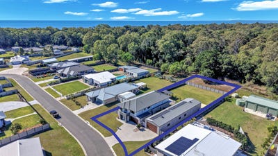 /international/au/32-porpita-circuit-toogoom-qld-151481148/