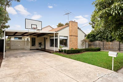 /international/au/26-ronald-street-essendon-north-vic-150883384/