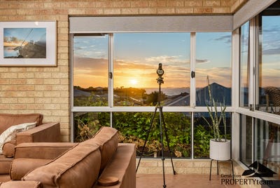 /international/au/8-spyglass-hill-drummond-cove-wa-152689700/