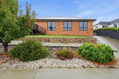 /international/au/19-lagoon-view-court-midway-point-tas-151306300/