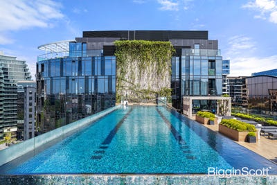 /international/au/110-555-st-kilda-road-melbourne-vic-152650892/
