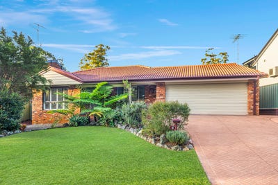 /international/au/6-treloar-place-menai-nsw-151557480/