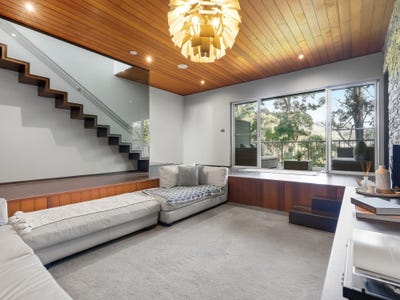 /international/au/5a-malibu-drive-korora-nsw-151960404/