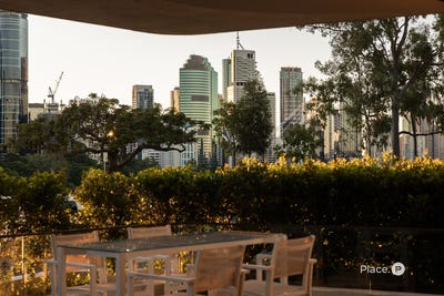 /international/au/1-128-river-terrace-kangaroo-point-qld-151384736/
