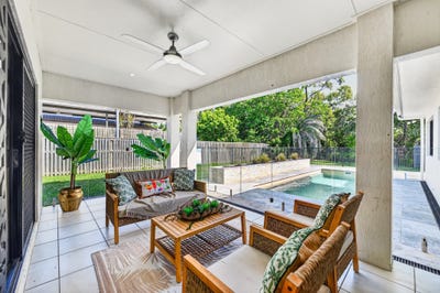 /international/au/29-woodwark-drive-bushland-beach-qld-151045196/