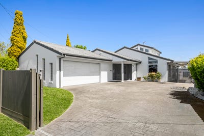 /international/au/12-ingrid-court-herne-hill-vic-152681380/