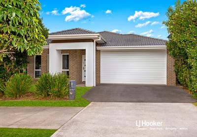 /international/au/46-steward-drive-oran-park-nsw-148394996/