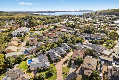 /international/au/3-22-windward-close-corlette-nsw-151182876/