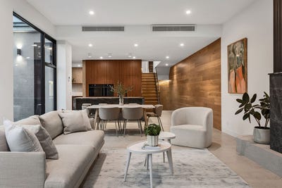 /international/au/82-venice-street-mornington-vic-151406884/