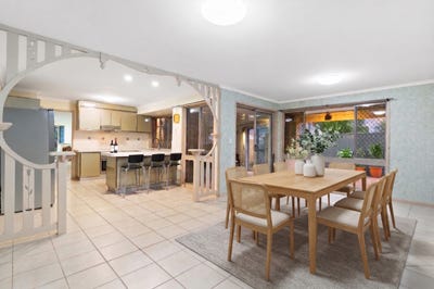 /international/au/4-autumnwood-court-algester-qld-151096096/