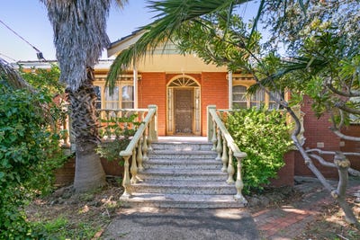 /international/au/22-don-street-reservoir-vic-151240836/