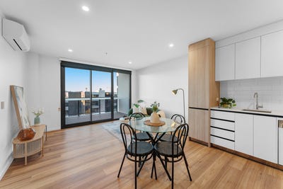 /international/au/87-11-camilleri-way-gungahlin-act-150935804/