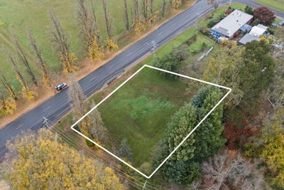 /international/au/10-lewis-avenue-myrtleford-vic-204534816/