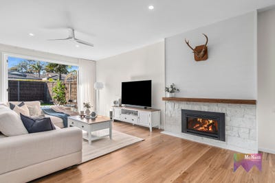/international/au/12-olive-street-mornington-vic-151171416/