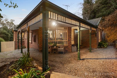 /international/au/10-sydney-avenue-emerald-vic-151595012/