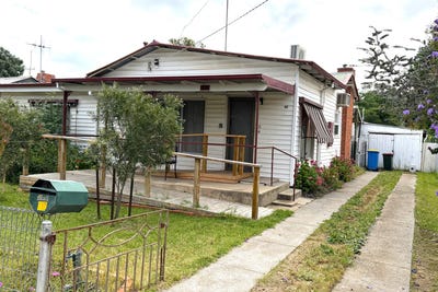 /international/au/12-murray-avenue-numurkah-vic-152655612/