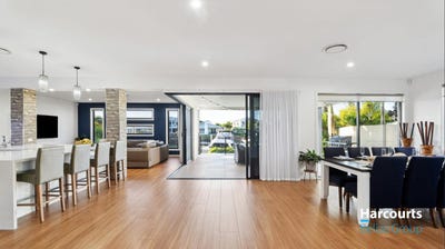 /international/au/20-windward-place-jacobs-well-qld-150954172/