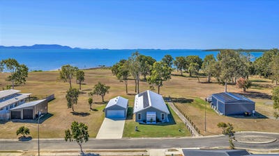 /international/au/40-power-boulevard-midge-point-qld-152075888/