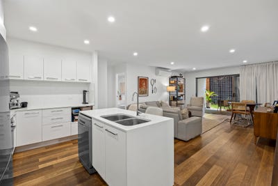 /international/au/3-13-fenton-street-fairfield-qld-152488528/