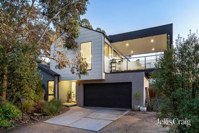 /international/au/8-stawell-street-dromana-vic-151623988/
