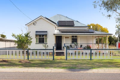 /international/au/8-side-street-mount-tyson-qld-148648948/