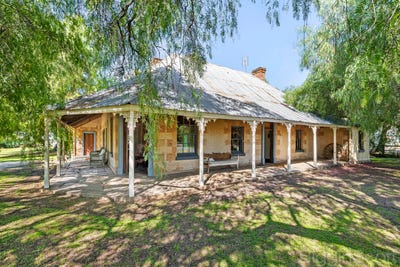 /international/au/26-henry-street-avenel-vic-150879712/