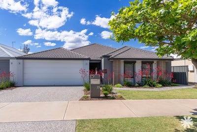 /international/au/23-serpentine-drive-south-guildford-wa-152457444/