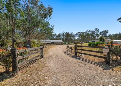 /international/au/581-williams-road-benarkin-qld-152636724/