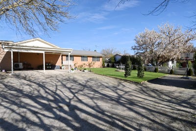 /international/au/15-macquarie-street-west-bathurst-nsw-150783684/