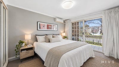 /international/au/136-11-giles-street-griffith-act-152233100/