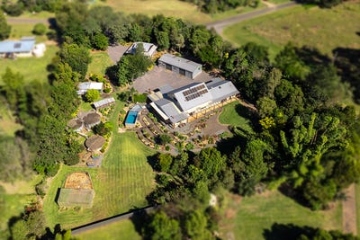/international/au/20-hilary-road-carters-ridge-qld-148348860/
