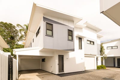/international/au/7-24-moore-street-morningside-qld-152636924/