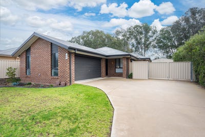 /international/au/43-pech-avenue-jindera-nsw-151266252/