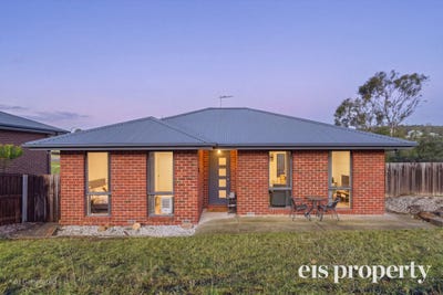/international/au/15-norfolk-drive-howrah-tas-151384192/
