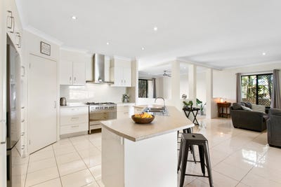 /international/au/23-kensington-drive-cooroy-qld-152316348/