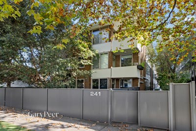 /international/au/4-241-williams-road-south-yarra-vic-148530828/