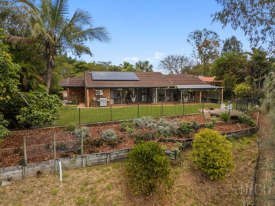 /international/au/40-islandview-street-barellan-point-qld-152604004/