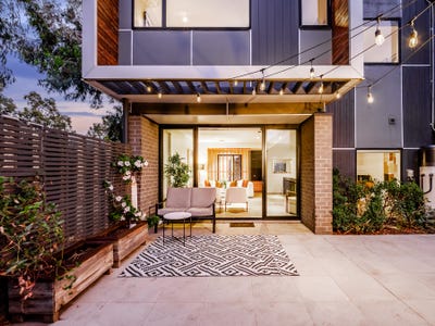 /international/au/12-alarah-boulevard-cranbourne-west-vic-150751744/