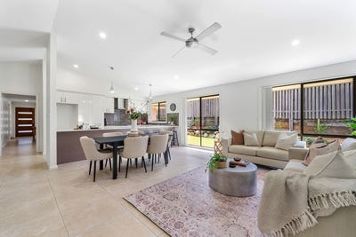/international/au/22-kingston-town-loop-port-macquarie-nsw-150777172/