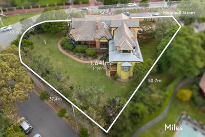 /international/au/1-sherwood-road-ivanhoe-vic-151240388/