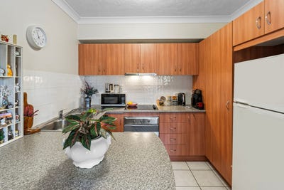 /international/au/2-8-12-whitby-street-southport-qld-151627316/