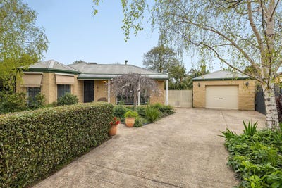 /international/au/8-telford-close-mornington-vic-152475740/