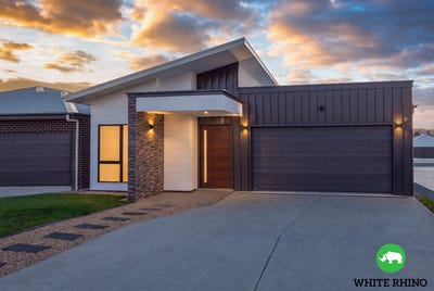 /international/au/17-behrenslea-avenue-googong-nsw-152582672/