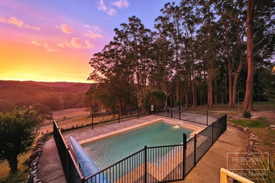/international/au/14-mcleod-close-lorne-nsw-700364164/