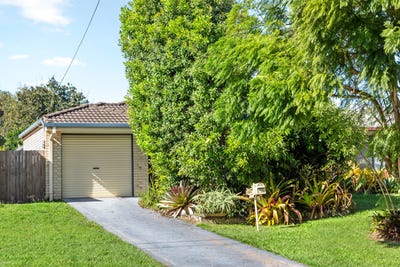 /international/au/60a-donald-street-woody-point-qld-148230792/