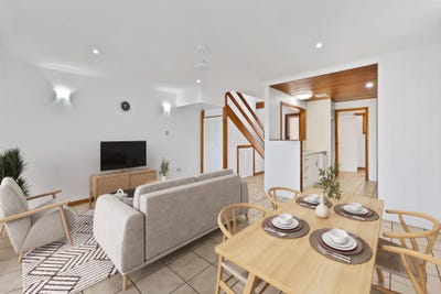 /international/au/2-9-pacific-drive-blacks-beach-qld-152459988/